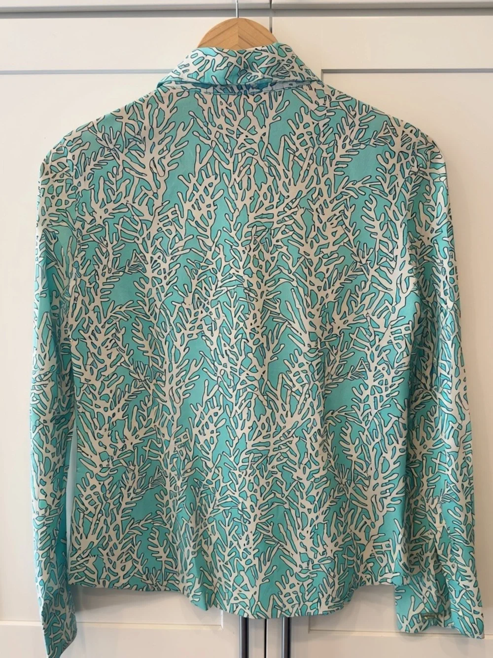Tory Burch Aqua and White Coral-Print Button Down Utility Shirt Size 2